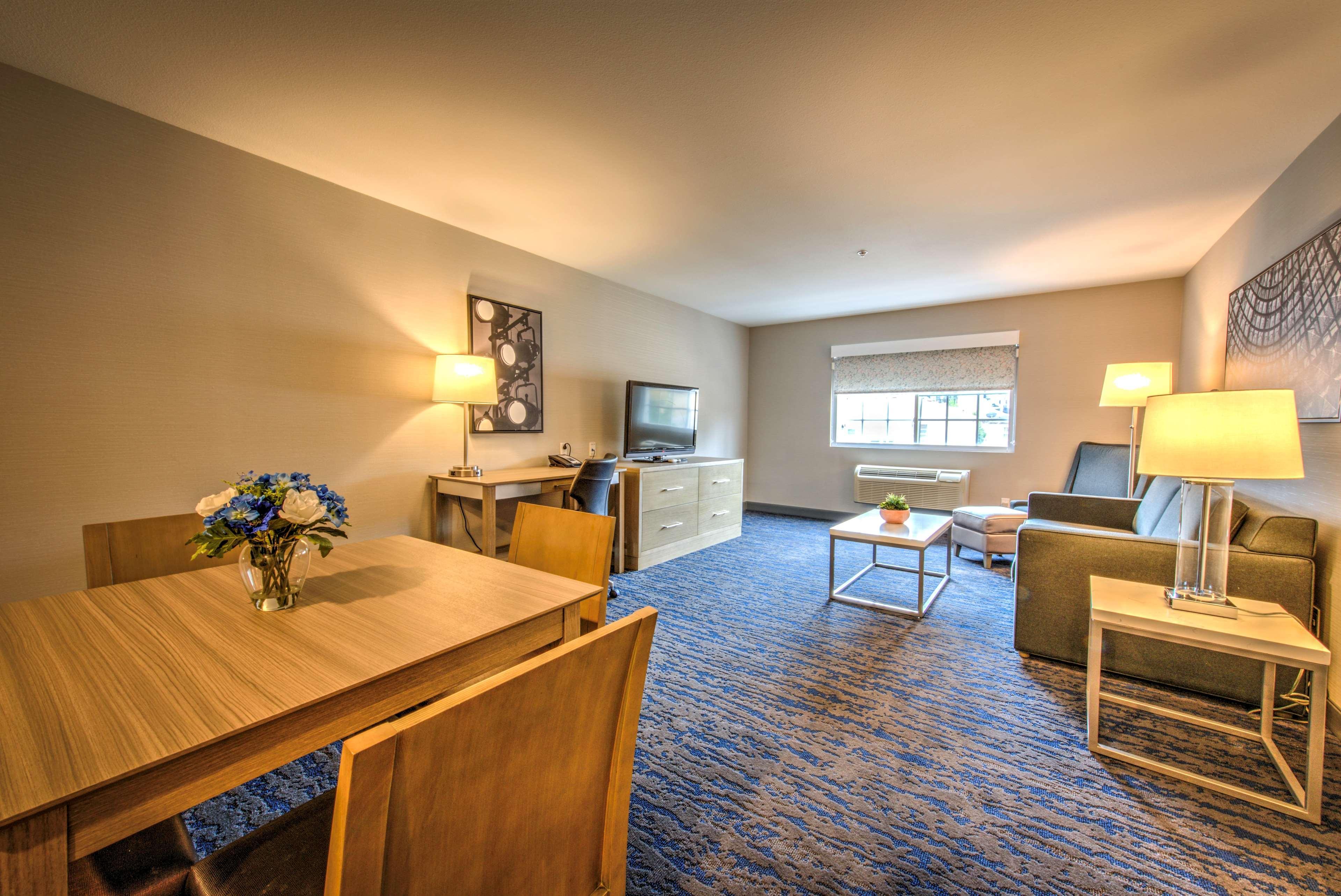 Best Western Plus Media Center Inn & Suites Burbank Eksteriør bilde